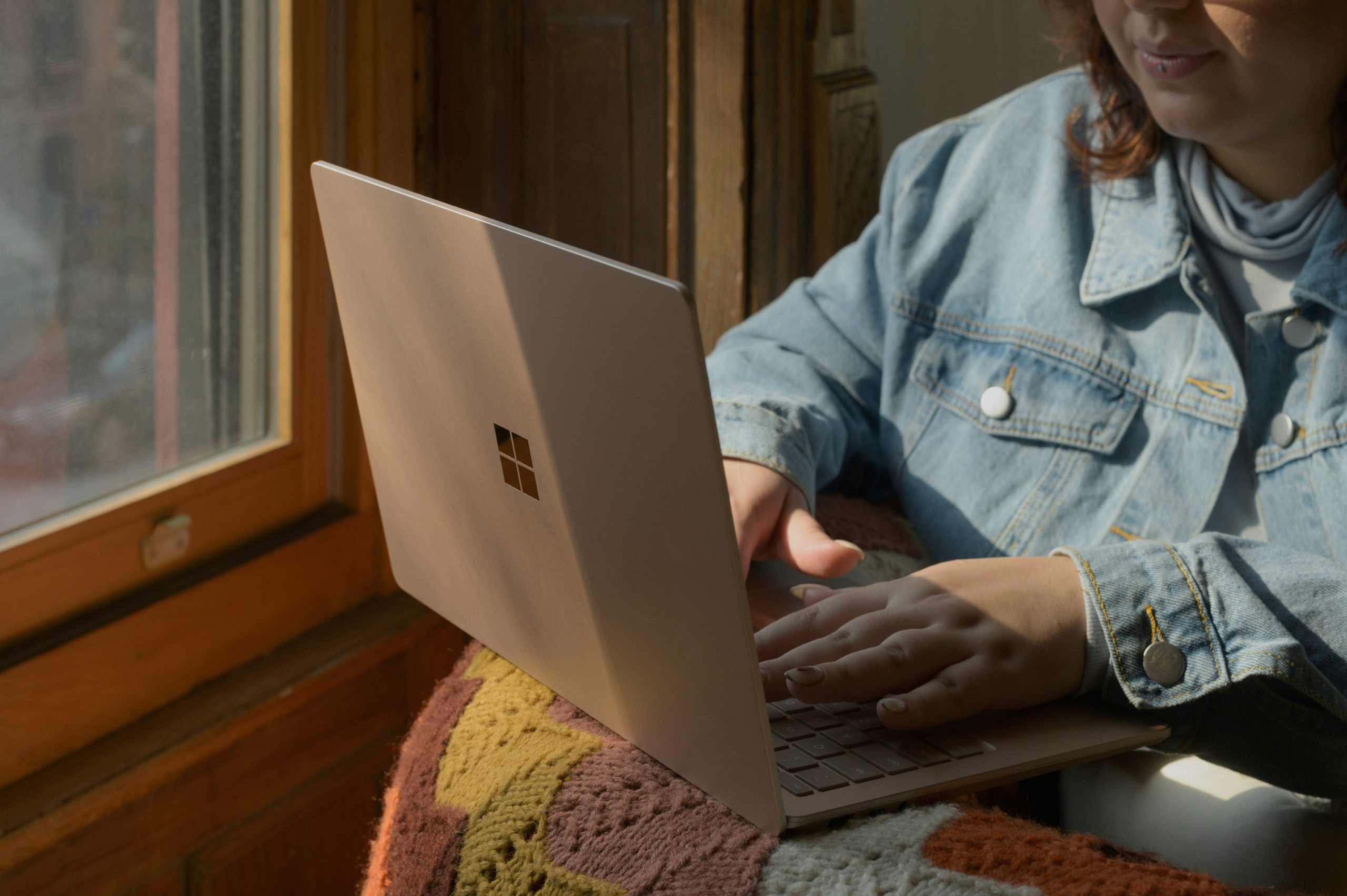 Photo of person completing a healthy lifestyles self-assessment on a laptop